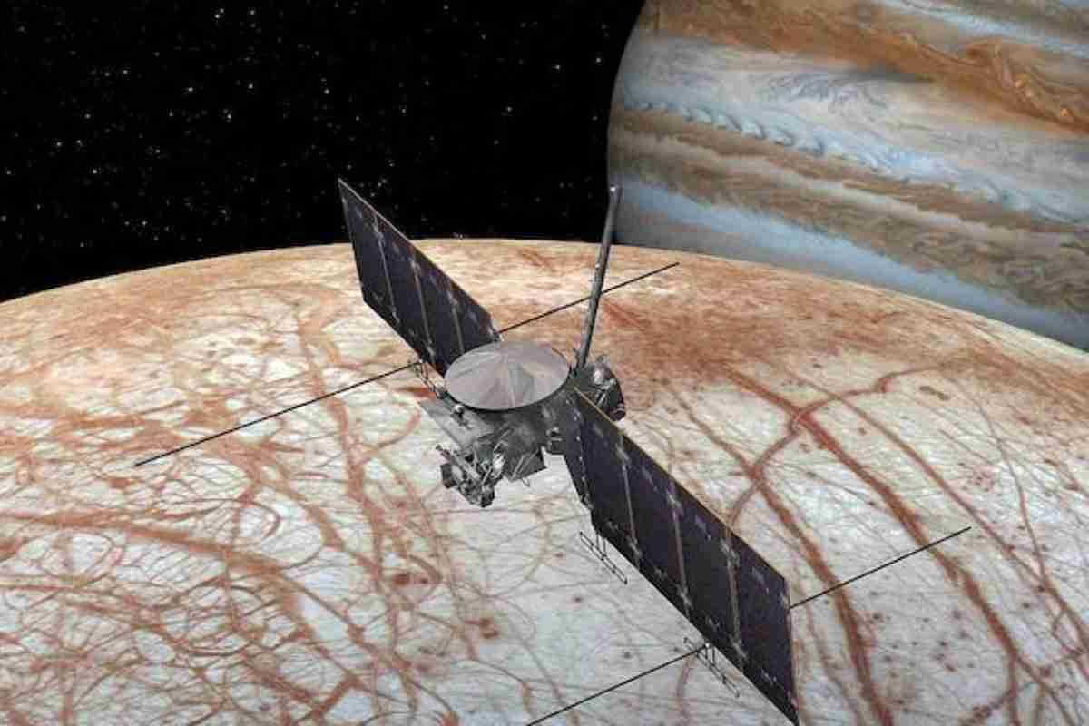 Rappresentazione della sonda Europa Clipper